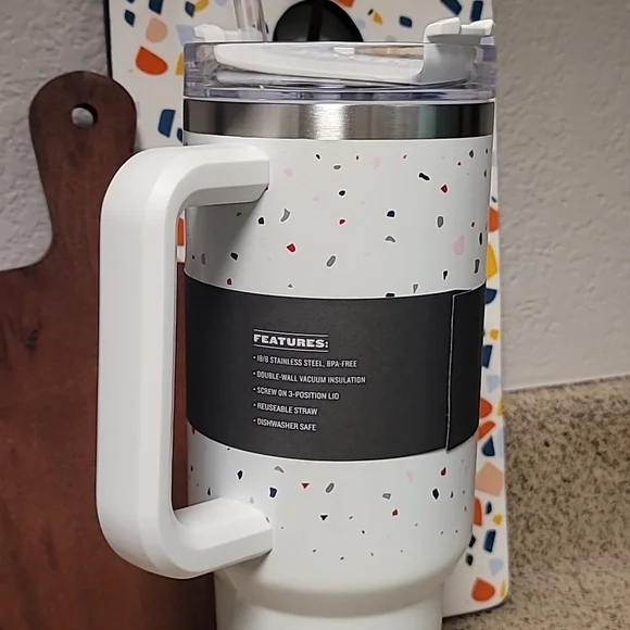 Stanley 40oz Travel Quencher - Picture 3 of 5